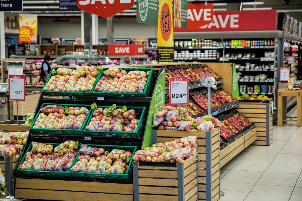 Grocery Shop that sells in Retail